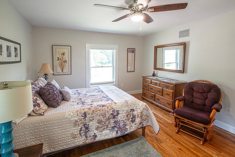 136 Main Street Photo 24