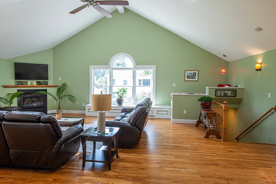 136 Main Street Photo 8