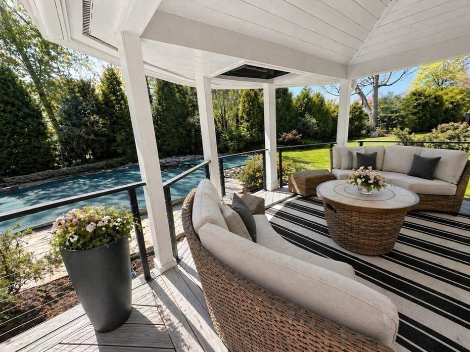 34 Tennyson Photo 33