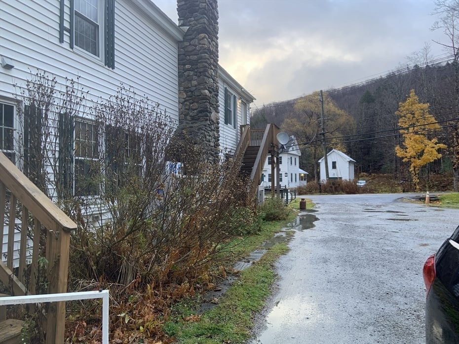 3235 Main Street Photo 8