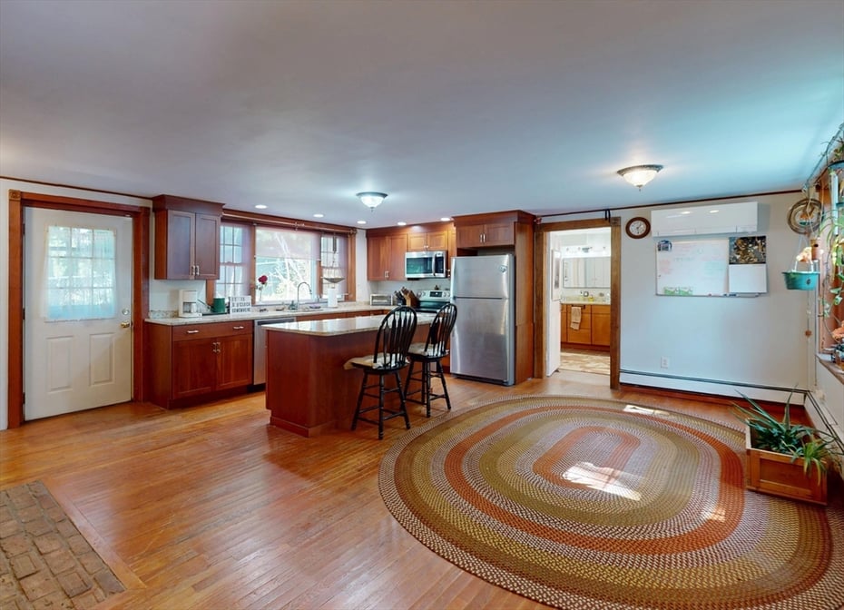 181 Main Street Photo 3