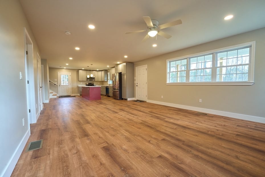 11 Farmhouse Road Photo 10
