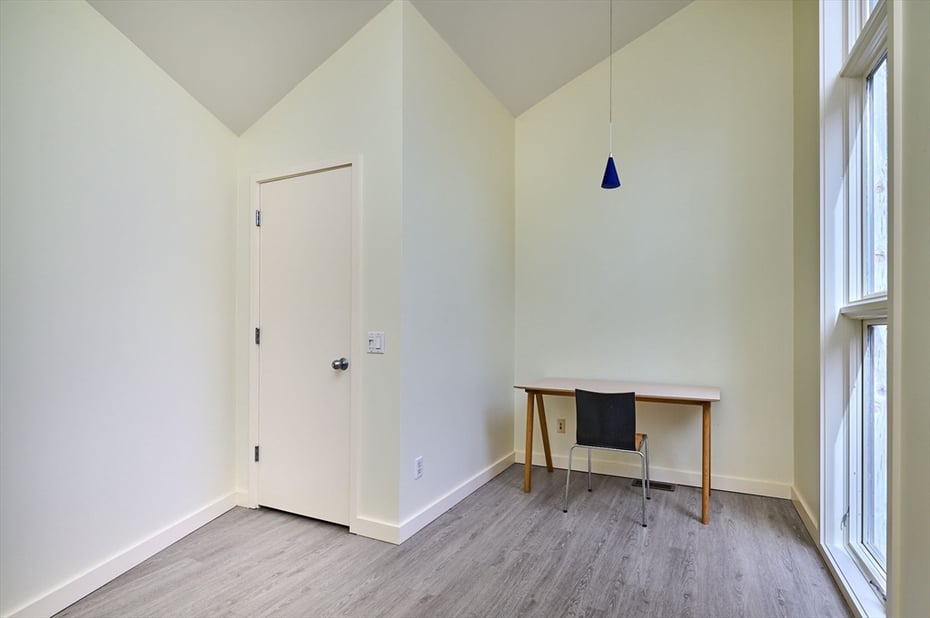 27 January Hills Rd Photo 26