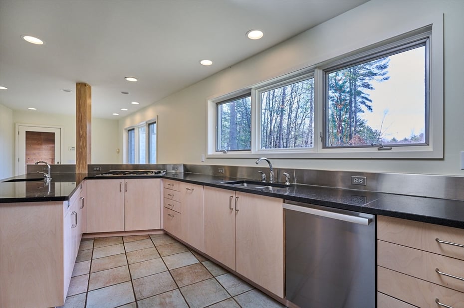 27 January Hills Rd Photo 10