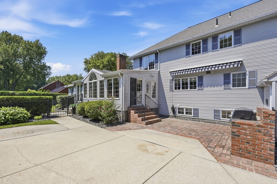 1051 Converse St Photo 38
