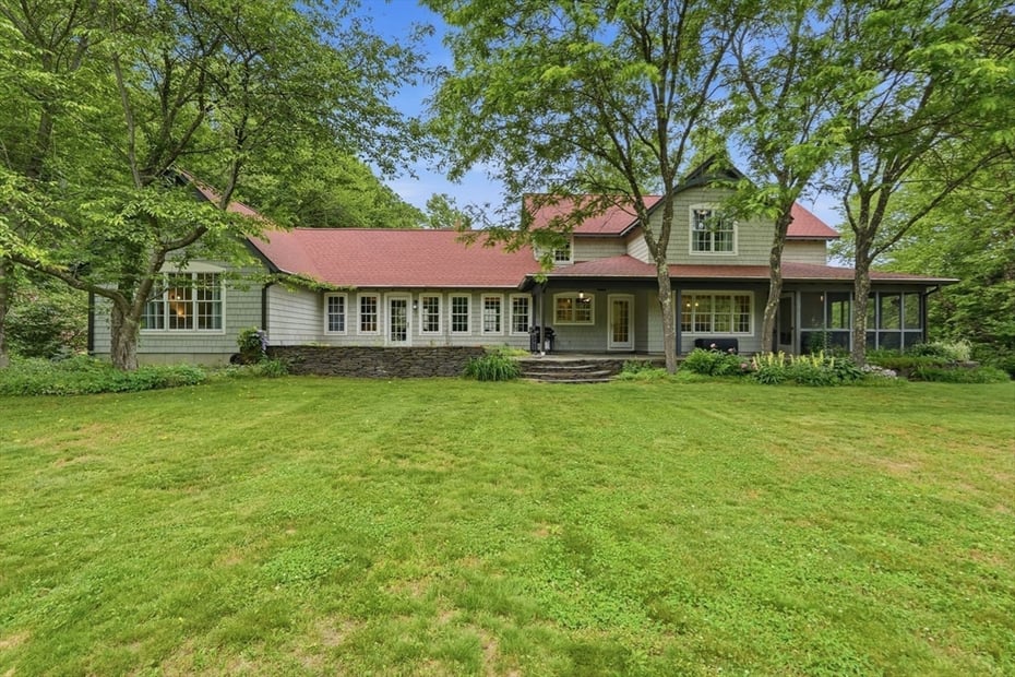 18 Eveningstar Dr Photo 4