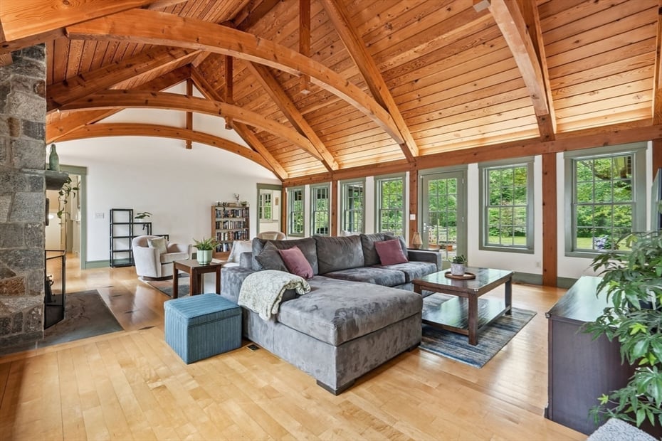18 Eveningstar Dr Photo 8