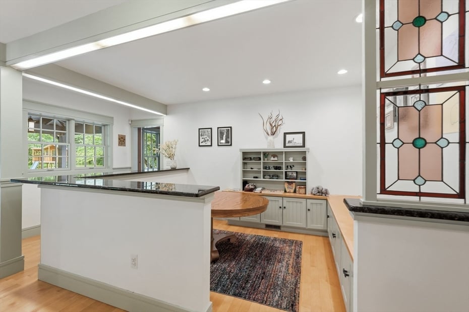 18 Eveningstar Dr Photo 9