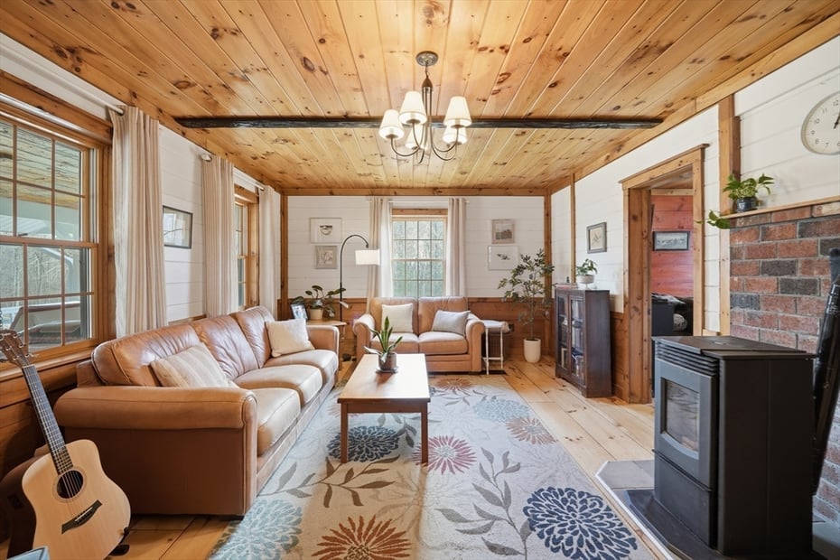 76 High Street Photo 17