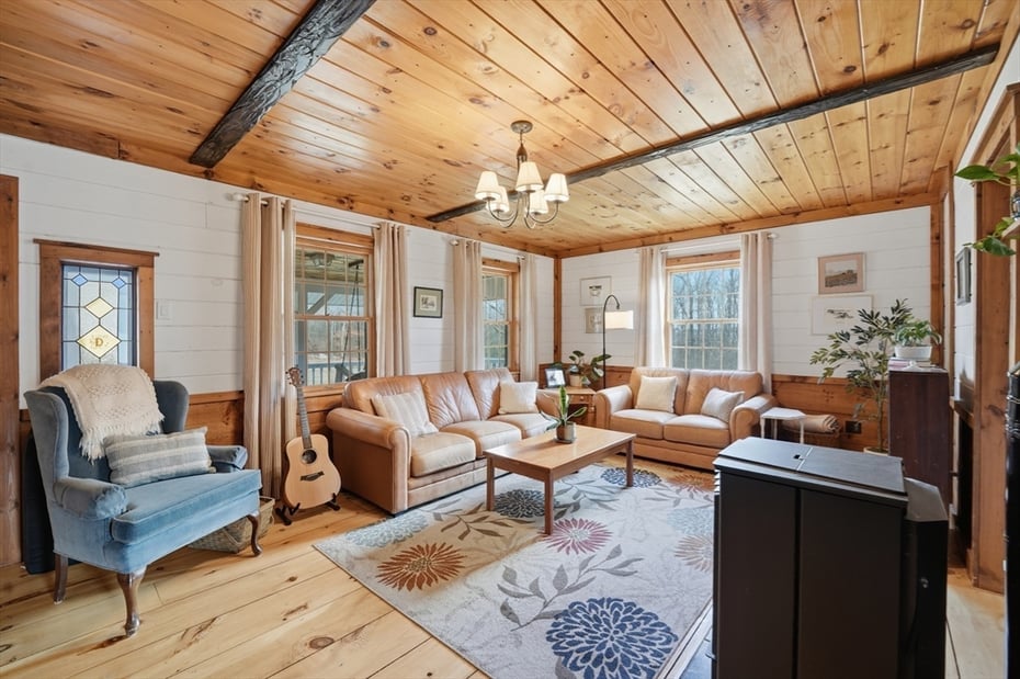 76 High Street Photo 16