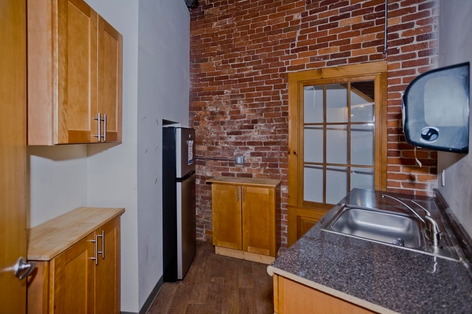 244 Main St Photo 20