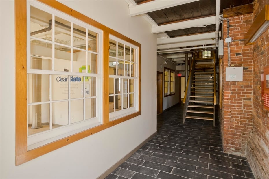 244 Main St Photo 23