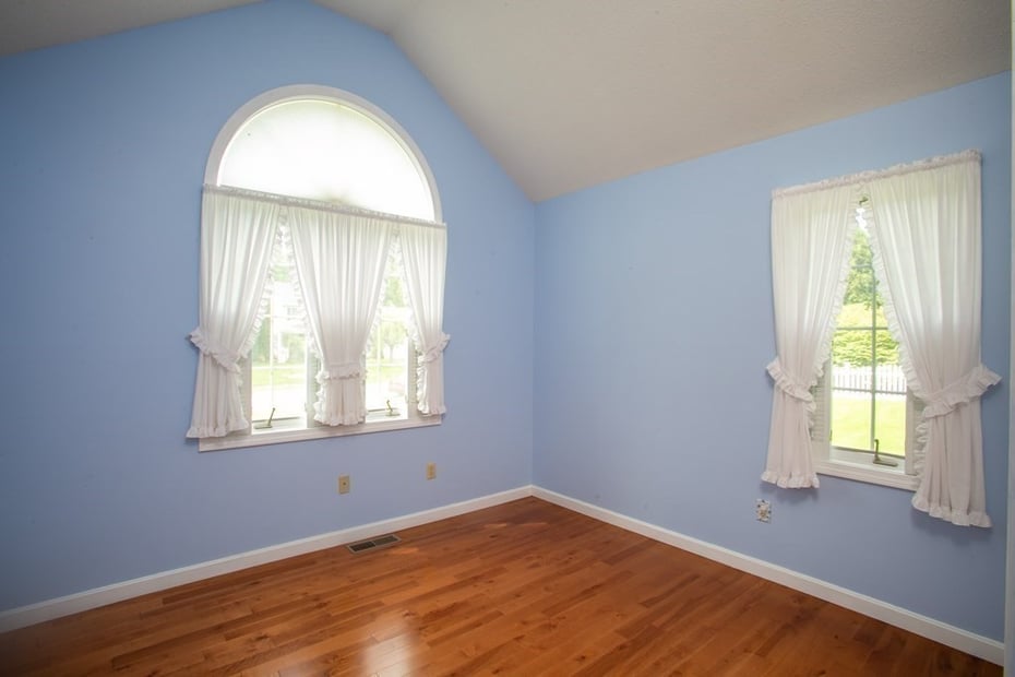 15 Holly Circle Photo 16