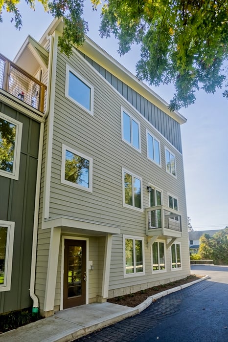 107 Williams Street Photo 3