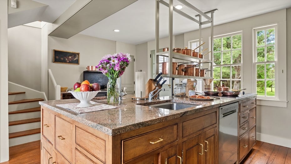 764 East Hill Road Photo 25