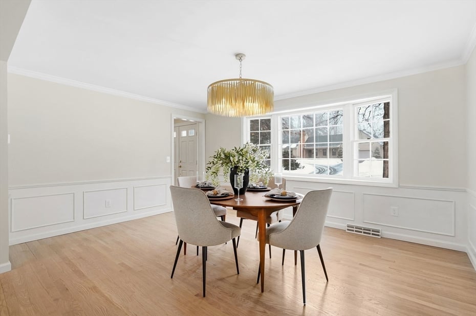 59 Lawrence Dr Photo 10