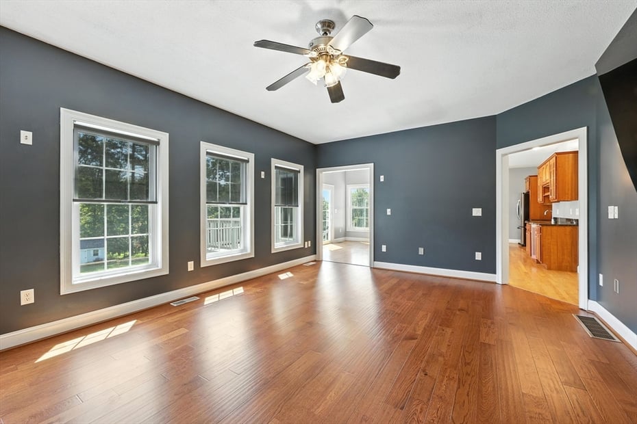 369 College Highway Photo 7