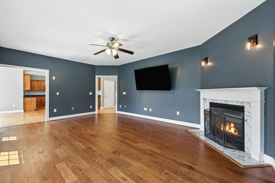 369 College Highway Photo 6