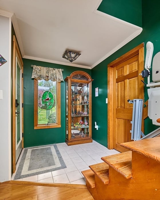 345 Ireland St Photo 11
