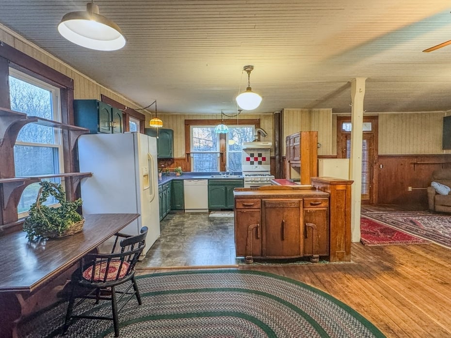 230 Millers Falls Road Photo 5