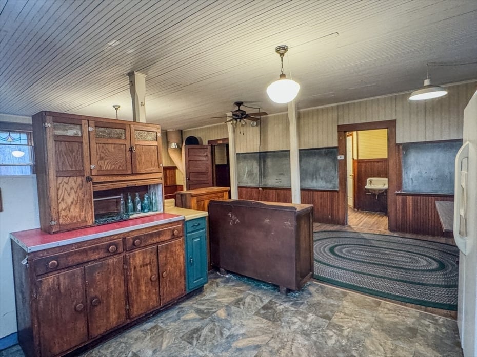 230 Millers Falls Road Photo 8