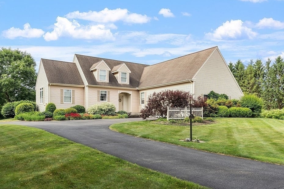 4 Crestview Drive Photo 4