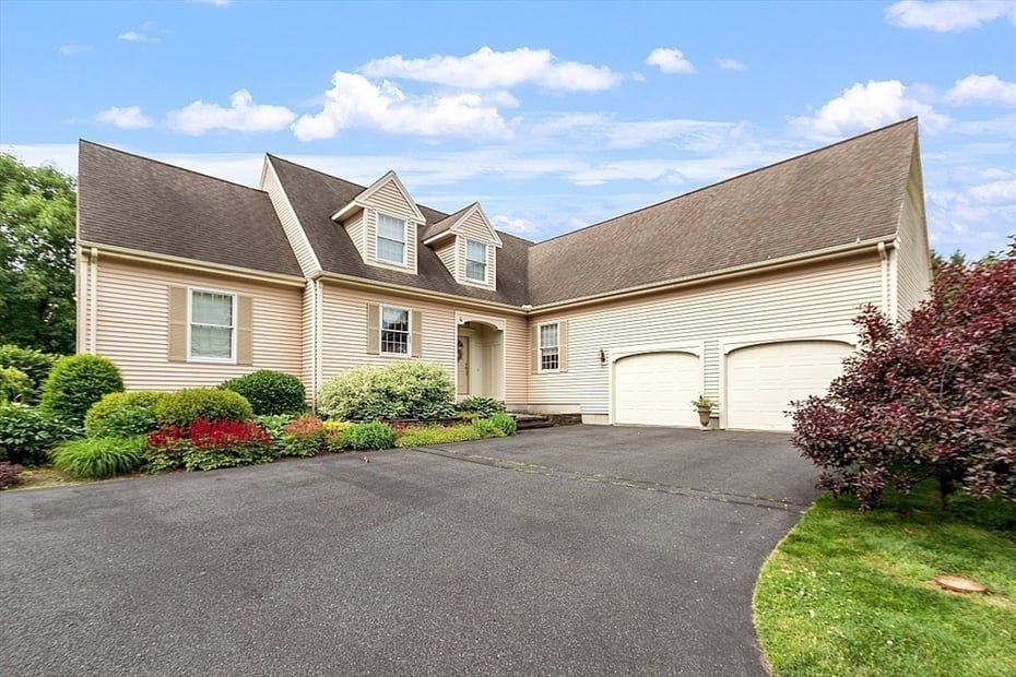 4 Crestview Drive Photo 3
