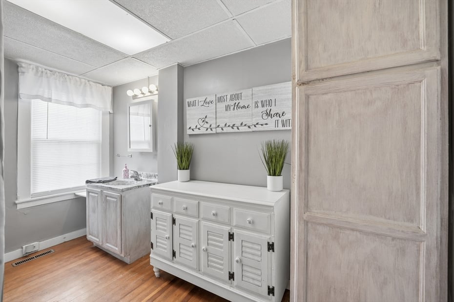 79 State Rd Photo 19