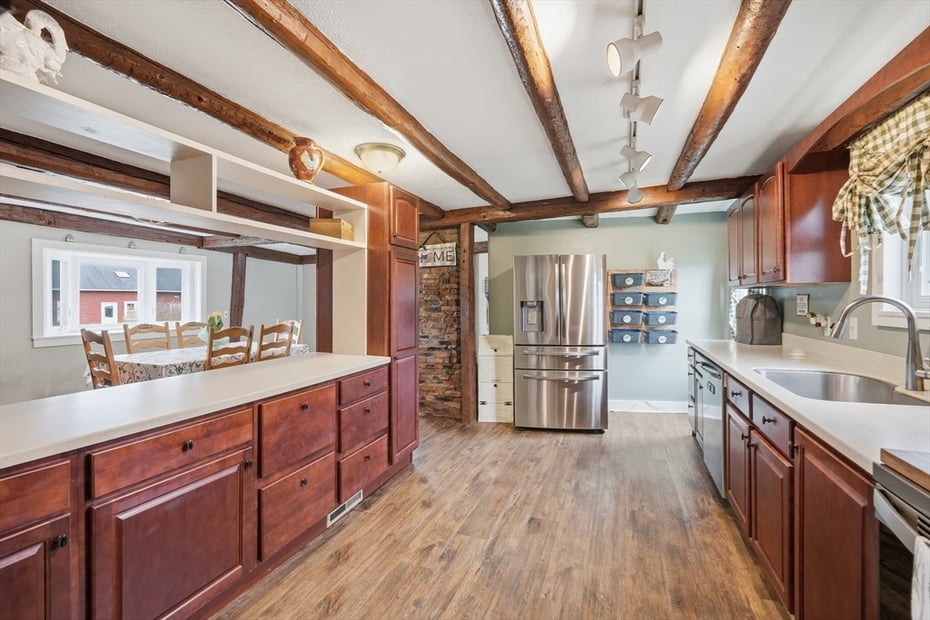 79 State Rd Photo 11