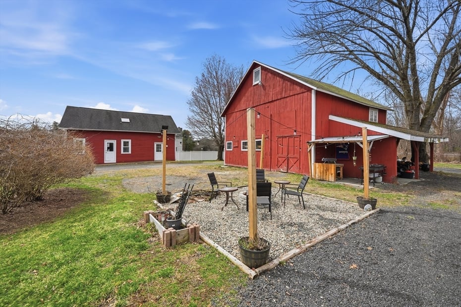 79 State Rd Photo 31