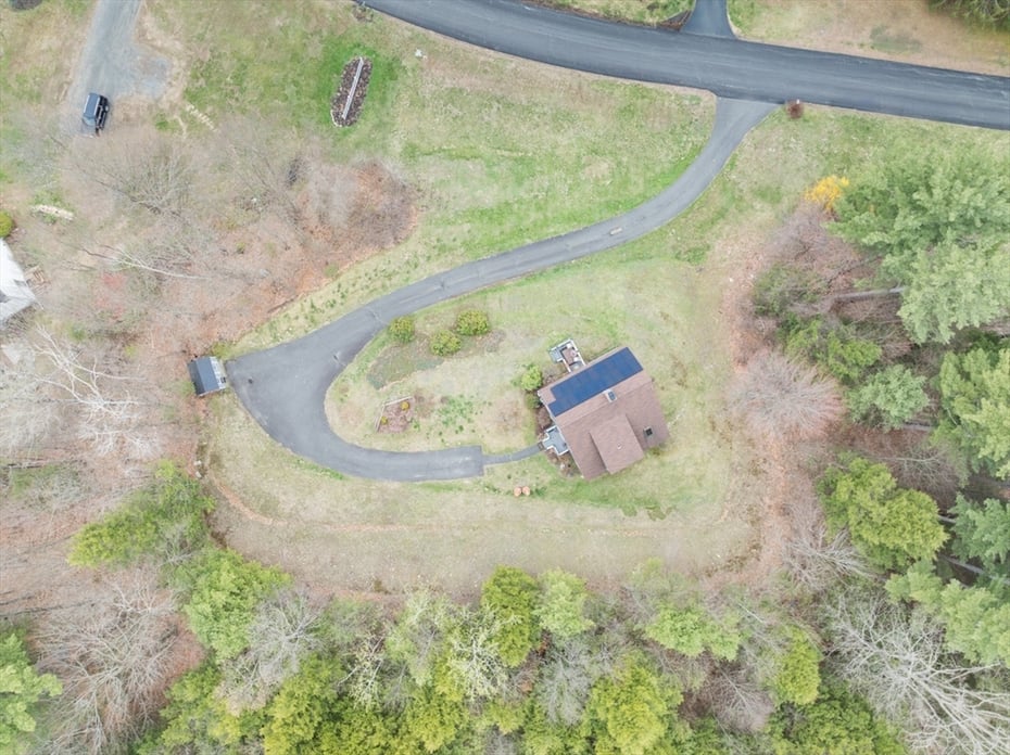 10 Hidden Pond Lane Photo 33