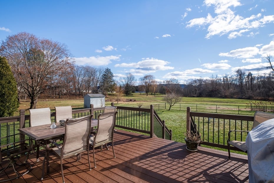 83 Bay Road Photo 30