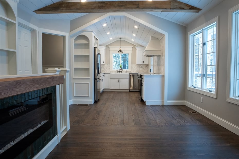 497 Springfield  #1 Photo 2