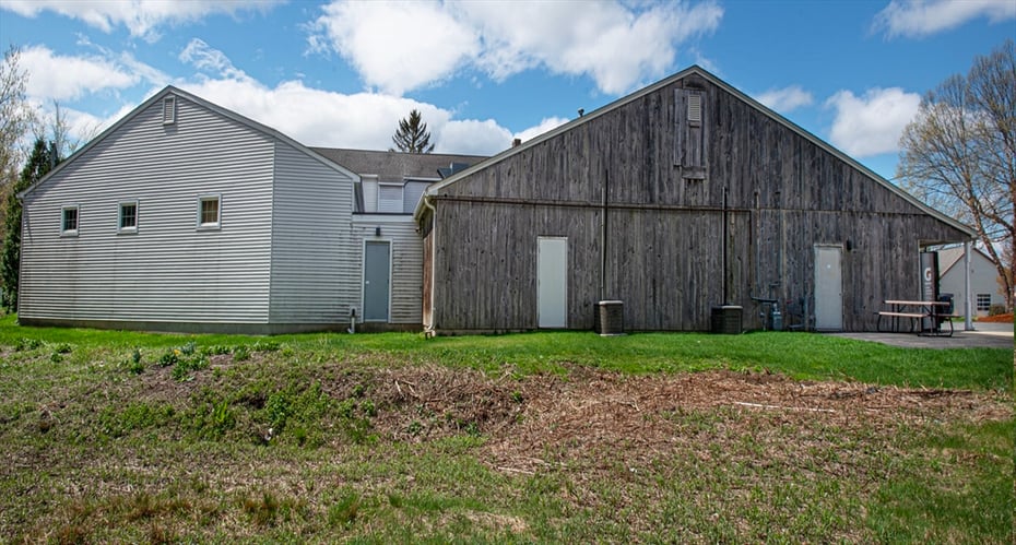 227 Russell Street Photo 5