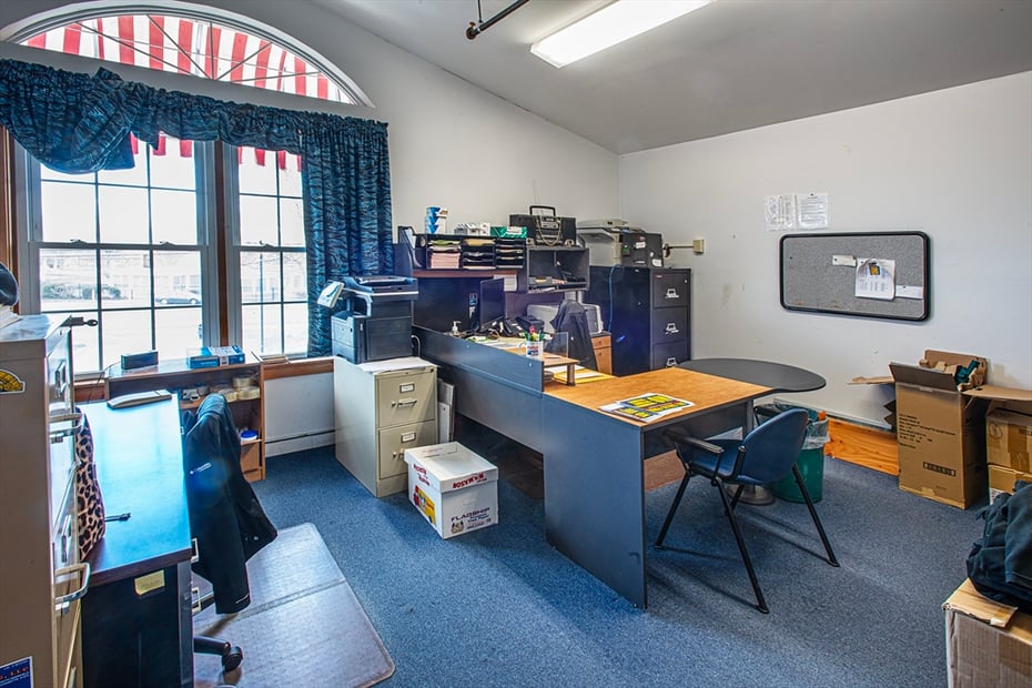 227 Russell Street Photo 25