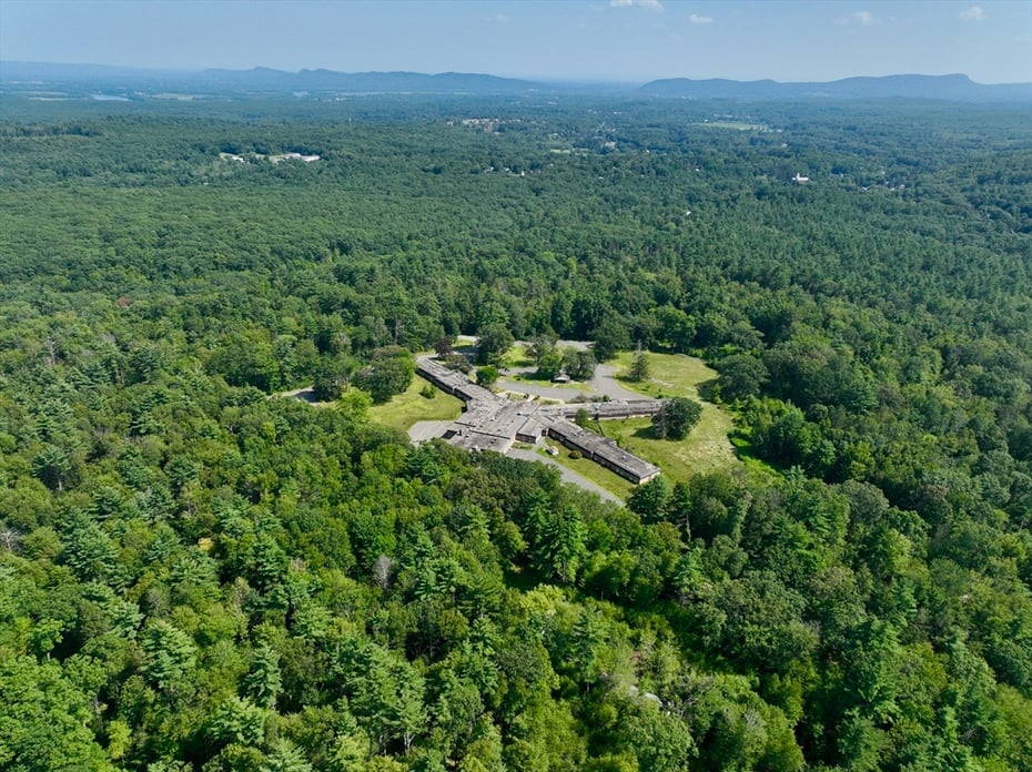 222 River Rd Photo 7