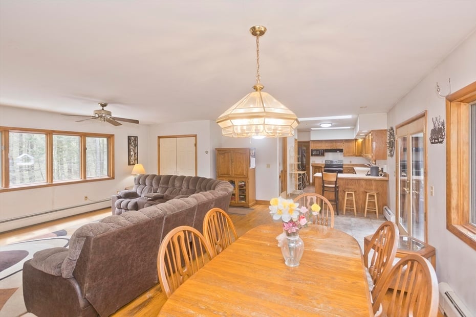 55 Cummington Rd Photo 19