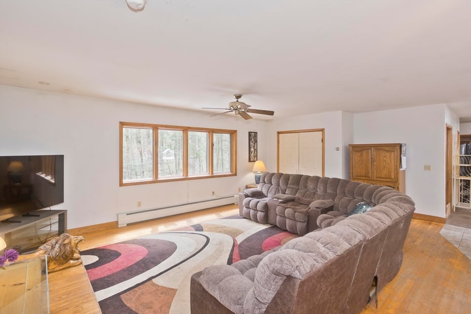 55 Cummington Rd Photo 20