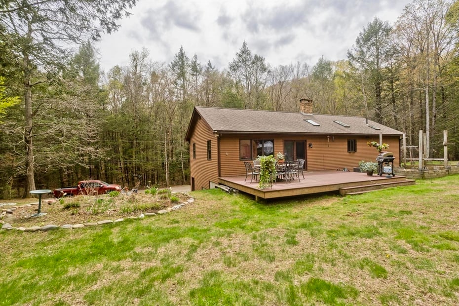 55 Cummington Rd Photo 17