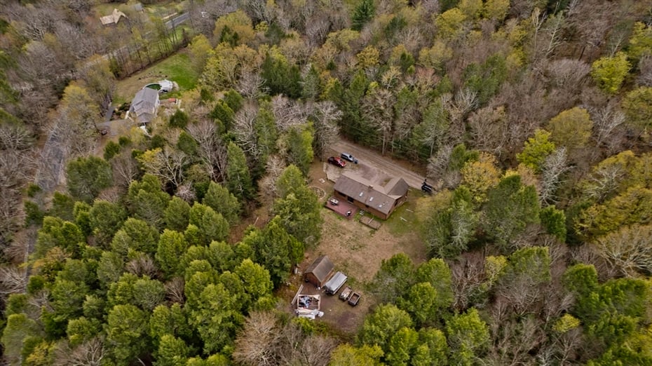 55 Cummington Rd Photo 8