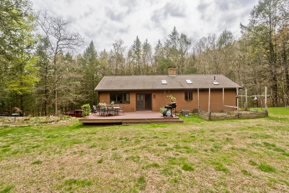 55 Cummington Rd Photo 14
