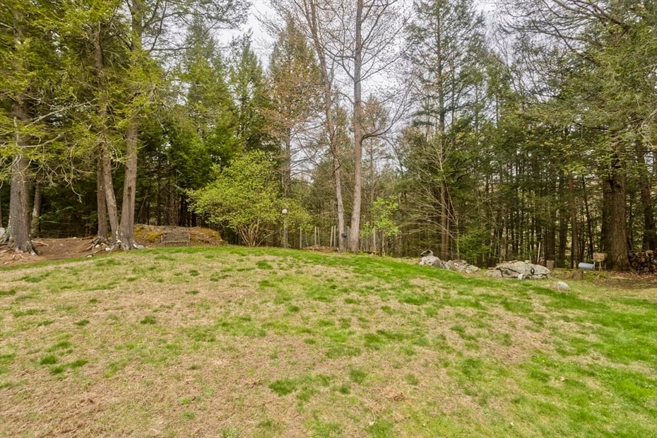 55 Cummington Rd Photo 9