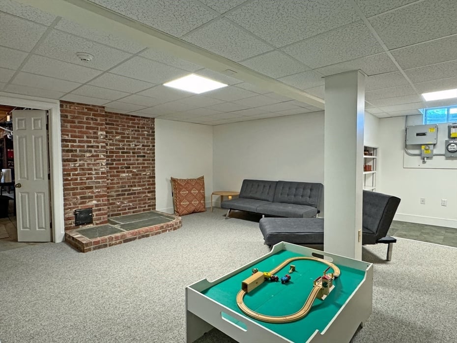 187 Plain Road Photo 32