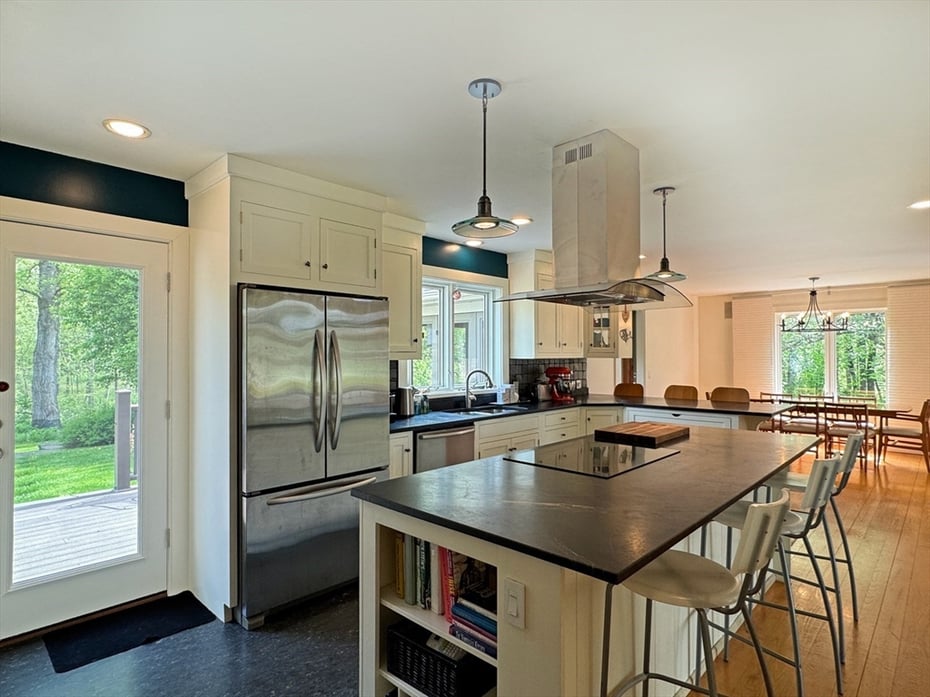 187 Plain Road Photo 10