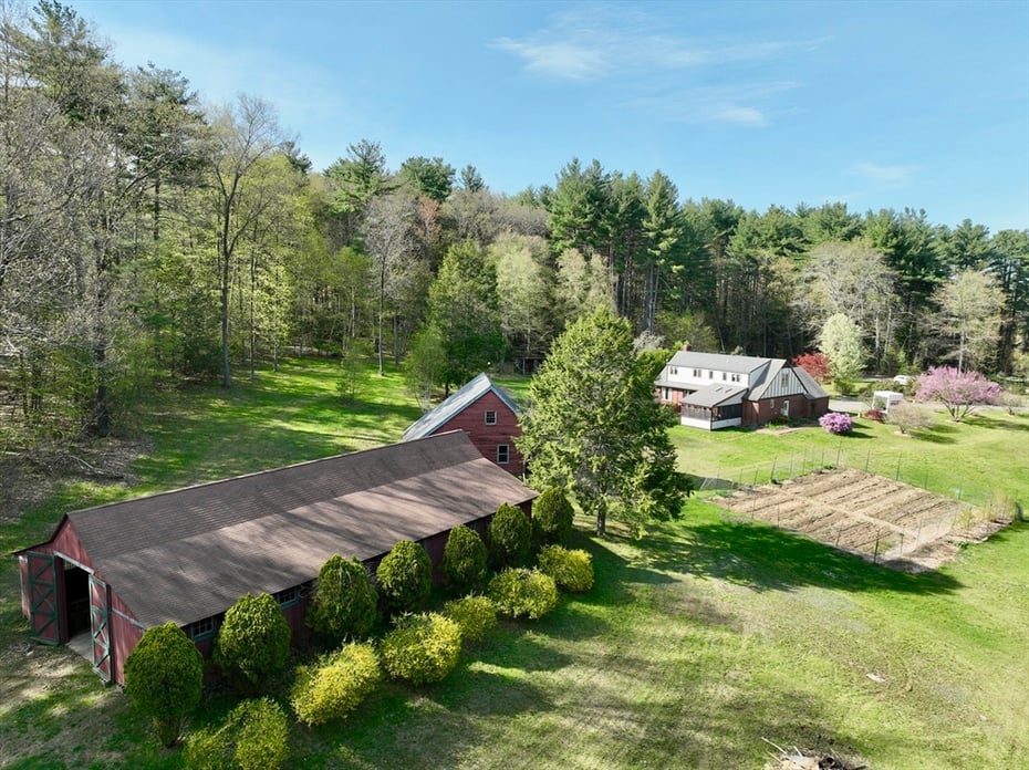 11 Juniper Drive Photo 1