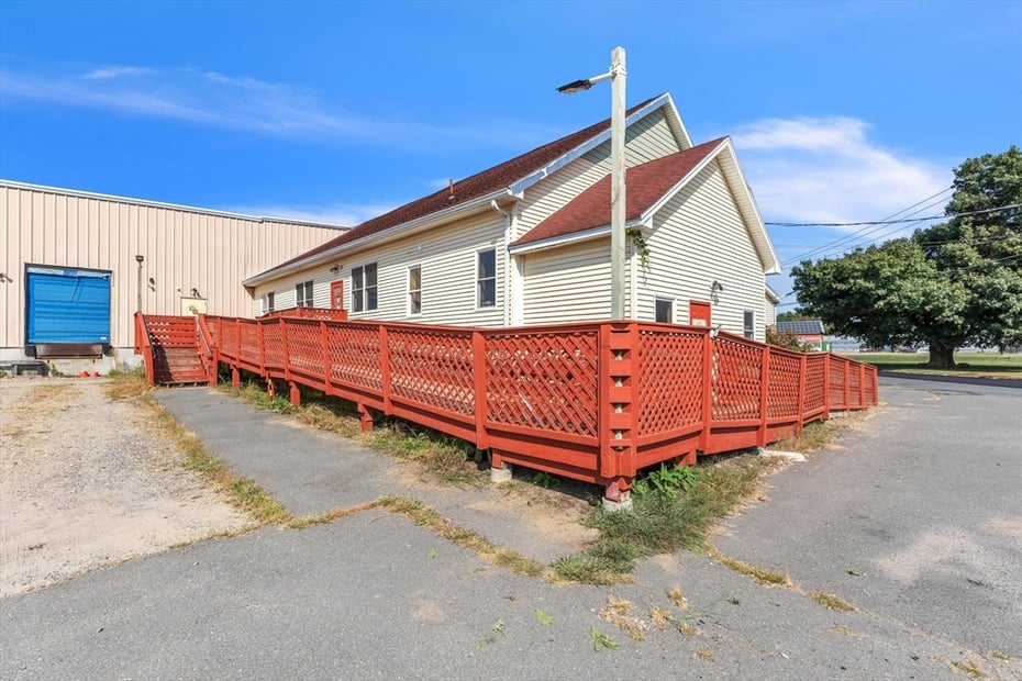 203 Long Plain Rd Photo 5
