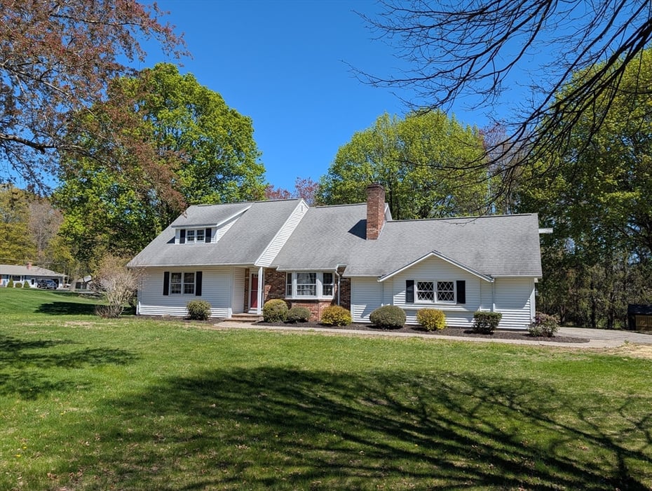 124 Plain Road West Photo 1