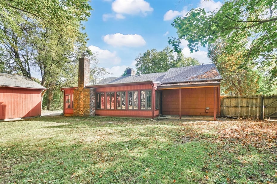 213 Greenfield Rd Photo 2