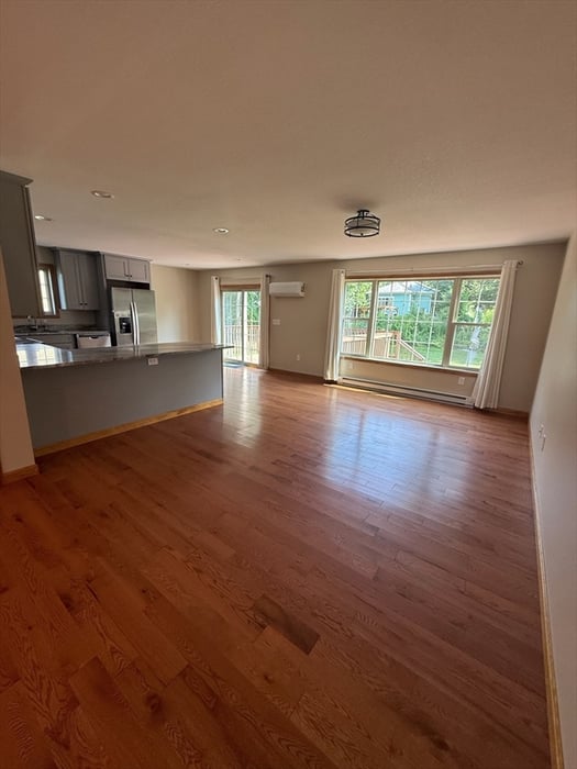 12 Ward Avenue Photo 4