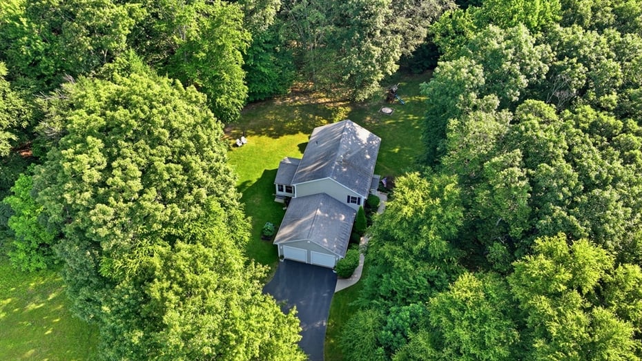 106 Valley Rd Photo 42